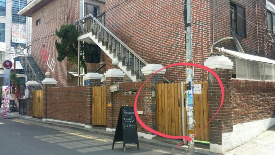 Hongdae Housetay Guesthouse 2Nd Branch Сеул Екстер'єр фото