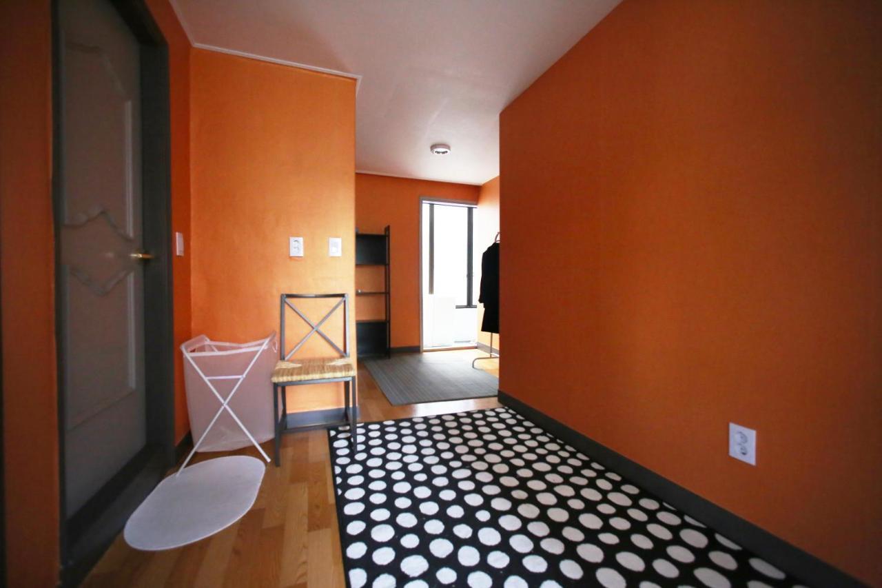 Hongdae Housetay Guesthouse 2Nd Branch Сеул Екстер'єр фото