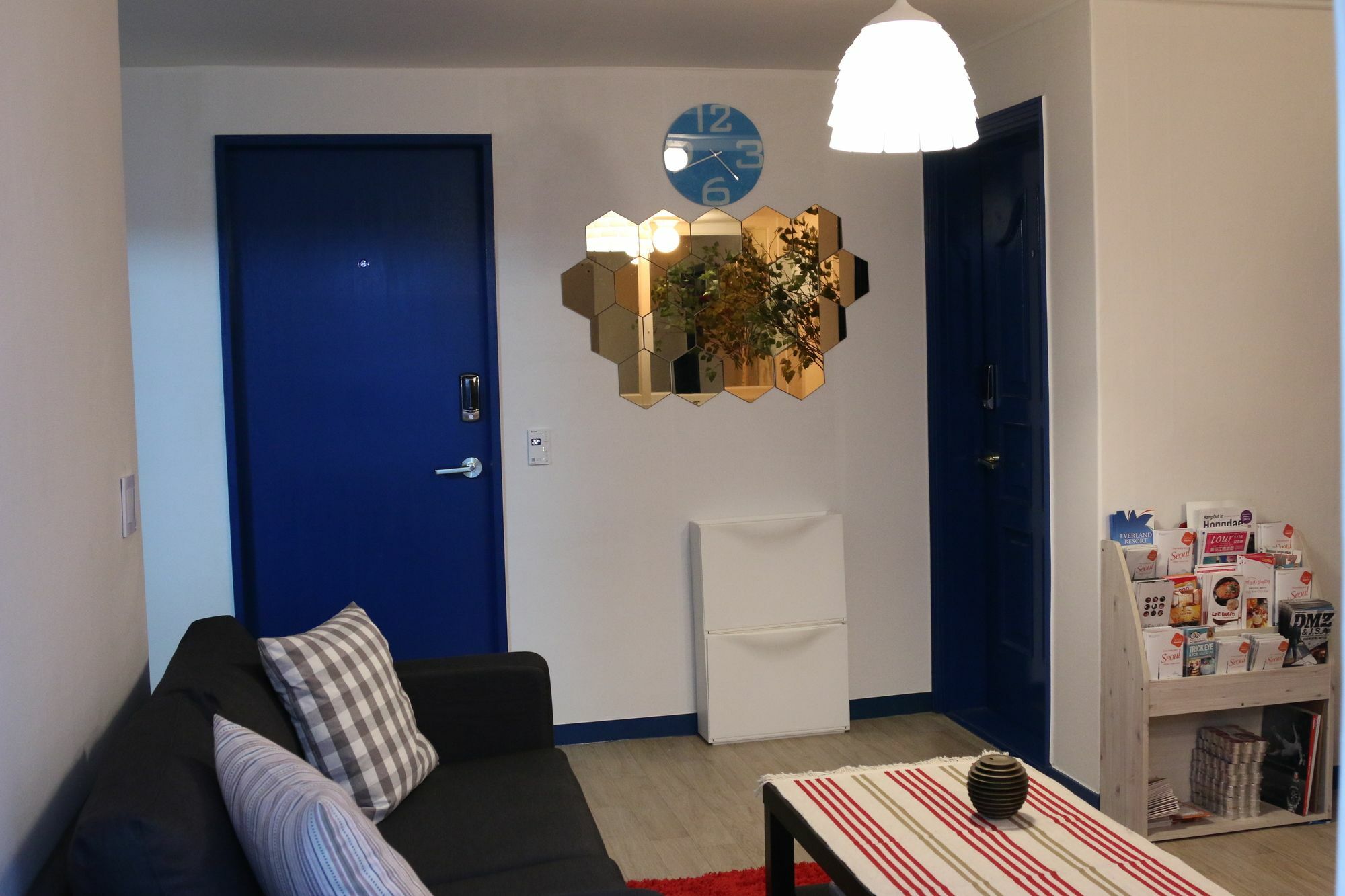Hongdae Housetay Guesthouse 2Nd Branch Сеул Екстер'єр фото